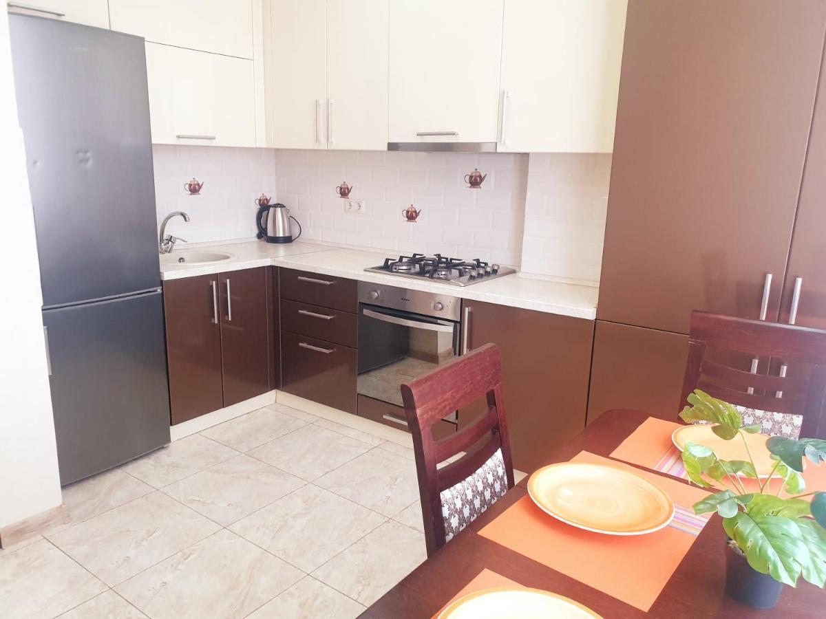 Sky House Premium Apartment In City Center Kischinau Exterior foto